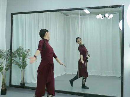 月月老师原创舞蹈《为何不能相逢》第六课