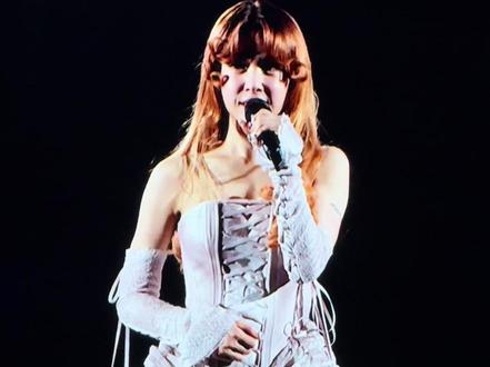少听一场就要出大事
杭州Day2 许愿池的希腊少女限定,果然来对啦🥹
#Pleasure演唱会#蔡依林#大莲花体育场 #杭州##许愿池的希腊少女