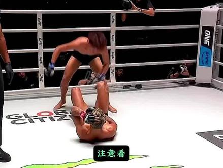 中国格斗王子班玛夺基,客场暴打完胜老外,不愧是来自恩波俱乐部 #恩波格斗 #综合格斗 #格斗 #班玛夺基