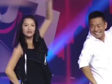 内娱老辈子艺人真是越挖越有!“苟师”不仅跳迪斯科在行,世界杯主题曲都是信手拈来!妥妥的宝藏艺人!#孙浩 #瞿颖 #刘浩存 #东方卫视主角