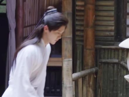 “女要俏,一身孝”
#陈长生 #择天记 #鹿晗 #眼神戏 #古装