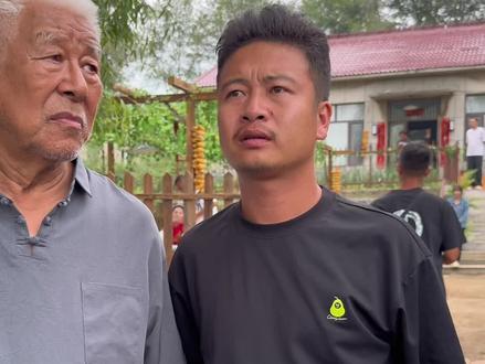 #啥活都接 #二龙湖村暖花开2
你爱吃的三鲜馅,有人给你包……