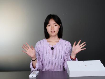 同事小羊开箱华为 MatePad Pro Max。4.7mm 机身、499g重量 (云晰柔光屏509g),13+英寸大屏还能做到这么轻薄,第一眼外观很讨喜。云晰柔光屏、无刘海真全面屏、鸿蒙双桌面和 Kirin T93 Pro 都安排上了,5月20日开启预售,平板党可以关注一下。#国产科技上半年成绩单有多耀眼