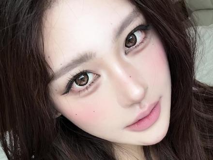 日常出门也能画的冷感韩系亚裔妆~ #科奈美木偶洋装#科奈美 #今日人设是粉彩美人#粉彩妆 #亚裔妆容