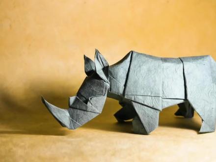 立体折纸之莽夫白犀牛,来个犀牛望月