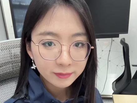 自己在家怎么打印快递单?保姆级教程3 为了商家们的发货流程能够更高效,小百录制了系列视频
手把手教学商家们如何在家打单发货!
上期视频讲解了绑定店铺至三方打单软件,并且申请电子面单的过程
今天为大家区分选择市面上三种类型的打印机,并且讲解了面单纸型号和一联二联三联单的区别(详细区别小百会出一篇笔记,下期就出,可以进主页看看~)
之后教大家在打单软件中绑定打印机、安装插件、配置打印模板并发货!
希望能帮助到遇到发货问题的商家朋友们~
如果想要和商家们一起咨询店铺相关问题,或者对发货过程有疑问,都可以关注小百看下一个视频哦!
#新手开网店 #打单发货 #电商发货 #电商干货 #打印机