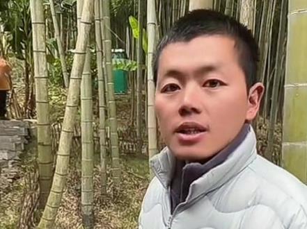 #荒野刀疤哥 从小一定是在爱里长大的孩子,成年人很多人已经不会再丢三落四了,我说羡慕会不会有人骂?