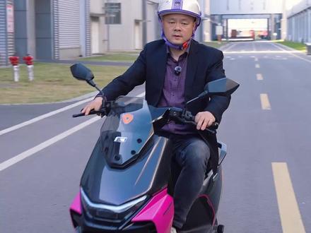 带大家看看全球标杆级的电动两轮车和三轮车生产基地#金寨雅迪 #雅迪 #雅迪电动车 #雅迪周超 #摩登发布会