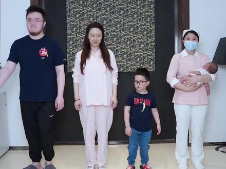 六一到了,发个月子里拍的存货应应景~@博谷同学#六一就是要快乐呀#美好生活尽在抖音电商 #抖in宝贝计划 #巴图 #博谷