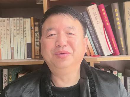 本期主要讲上下对联的正确贴法,何为门的左边,门的右边,怎样辨别春联的上联,哪些福字必须正贴,哪些福字可以倒贴