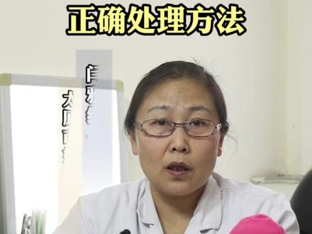 最近甲流严重,孩子发烧的特别多,宝宝发烧以后高热惊厥应该怎么办呢?#愿所有宝宝都能健康快乐成长 #高热惊厥 #高热惊厥抽搐 #宝宝发烧 #父母必看系列 @抖音健康 @创作灵感小助手 @抖音小助手