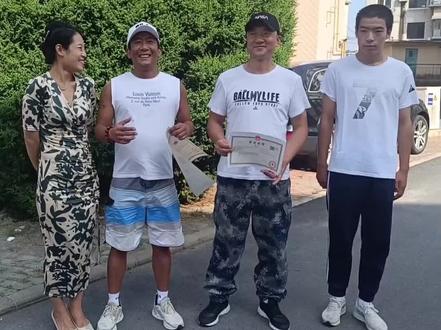 营业执照下来了,让客户更放心,精英的队伍,过人的技术,暖心的服务!
防止假冒,请记住精品小子团队!#厨宝带地热 #热水器改取暖