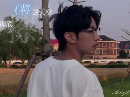 热恋的夏季❤️ 刚刚发现去年剪的视频被下架惹重传一下,刚好也到了热恋夏季啦#热恋夏季 #江衡 #李沛恩 #朋友