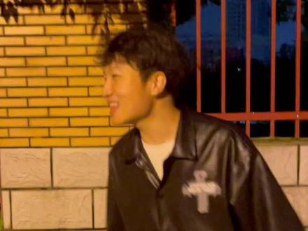 #大学 #湖南 太好笑了太好笑了湖南话,四川朋友体会一下👨👦