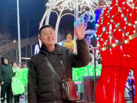 本溪灯展,真美呀,给本溪点赞👍#民族特色民族文化 #灯展 #灯会 #过年炫车技赢福气 #鹅来运转抓大鹅