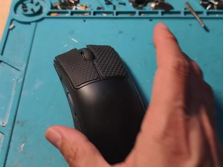 炼狱蝰蛇v3pro滚轮回滚。