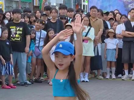 韩国街头都在跳的神曲挑战~#谁敢想谁敢想 #魔性舞蹈 #街头舞蹈