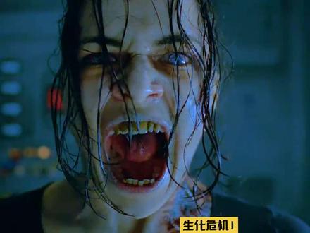 最经典的一部丧尸片。#生化危机 1(2002)#电影