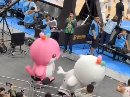 可太嗨啦,整活还得看大湾鸡!大湾鸡名场面来了!