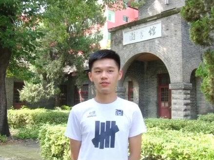 热烈祝贺萧县中学张卓航被清华大学录取。