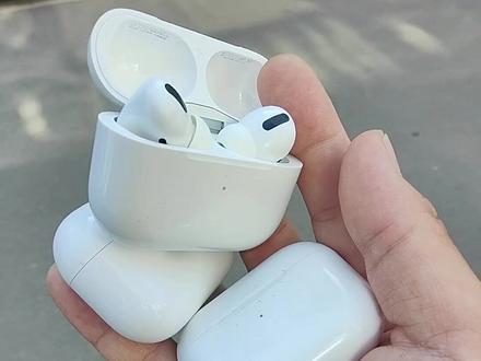 AirPodspro,正品三只,顺便教一下怎样正确移除耳机,分分钟搞定#精品二手手机 #手机置换回收 #二手airpods #AirPodspro