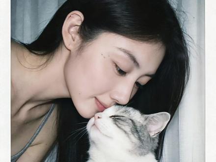 豆包太权威了,和宠物拥抱ai指令教程来啦!#豆包ai #豆包p图已经nextlevel了 #豆包p图指令和自家萌宠合照豆包p图和小猫合照 和猫咪合照 豆包p图指令猫咪