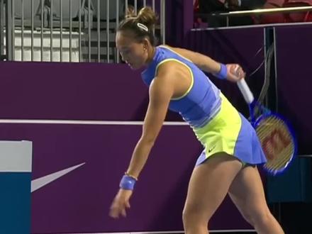 复出首站,火力全开🔥
郑钦文2-1力克帕克斯,喜提多哈站两连胜,强势挺进16强!
下一轮将对阵莱巴金娜,继续向着冠军之路冲击,为中国金花加油!#郑钦文