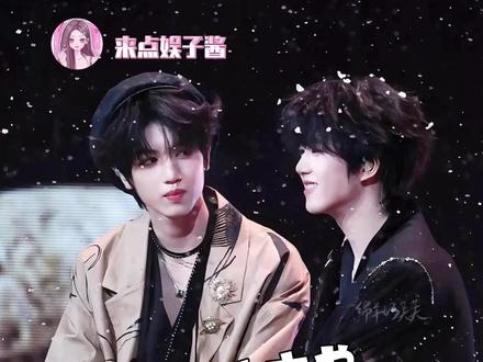 现在桂瑞这本书正着读倒着读都幸福了#桂桂瑞瑞 #张桂源张函瑞 #荣耀之战纪录片 #tf家族四代