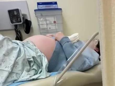 千万粉丝博主“保罗在美国”被禁言,此前晒妻子生产全过程:三级撕裂、产后大出血, 失血量达3344毫升(来源 钱江晚报 编辑 林靓)