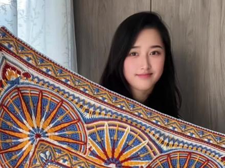 序章-亨利的传家宝开钩准备工作
只要你知道这几个针法就能开织
任选四个颜色搭配
钩出属于你的传家宝吧
#随时随地学习 #手工编织零基础教学 #织女的聚会
@DOU+小助手 @雪妃尔毛线