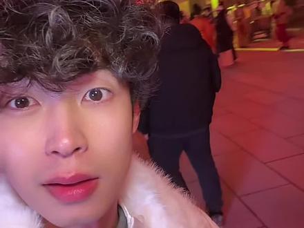 烟台小伙来到东平直接穿越到大宋了,你来真的啊东平!#新大宋不夜城 #中国沉浸npc之城 #春节来当宋潮人#东平 #大宋不夜城npc太会玩