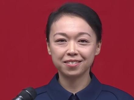 香港首位航天员黎家盈亮相!祖籍广东,在香港出生,为警务处警司 #中国航天 #点赞 #香港 #神舟二十三号 #热点
