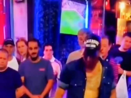 #9986#悬浮扑克牌,让扑克牌悬空飞旋,你也可以当回魔术师,让你的小伙伴们惊掉下巴#是时候展现真正的技术了 #爆米好物@DOU+小助手