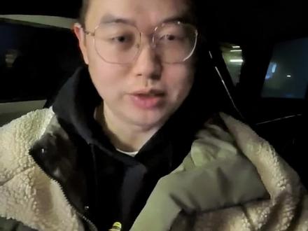 现在新能源车的内饰设计,真的是越来越同质化!#新能源车 #内饰设计 #上热门 #新阿维塔12 #新豪华超经典