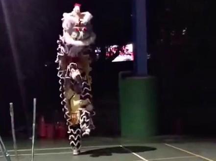 凌空單腿換腳 #培德 #舞獅 #醒獅#馮麟