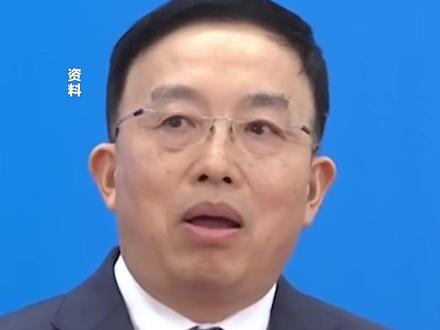 近日,大量网传消息称“武大法学教授朱征夫,其子朱卓拉因涉嫌容留他人吸毒罪被刑事拘留。”12月1日,#朱征夫 回应“儿子涉毒”传闻:假的,已报警!家人从未涉毒,更没有受过刑事处罚。#抖音媒体辟谣团