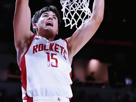 #体育 #杜兰特 #nbA #休斯顿火箭 谢泼德三分生涯夜,助推火箭狂胜国王,恭喜火箭128比97大胜国王,第二节火箭彻底爆发,单节轰下44分,半场领先27分。威少半场19分难敌火箭全队(谢泼德20分、申京18分、杜兰特16分)的“三叉戟”攻势。