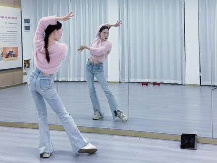 挑战一分钟教会大家 我不允许大家还没有学会最近超火的古典舞女儿心如水#我也来跳女儿心总如水 #女儿心如水翻唱#全抖音寻找玩法合伙人 #抖音玩法合伙人计划 #女儿心如水