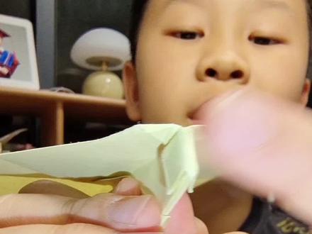 折叠纸飞机常用的锁定机头、机身的拓夫锁折法拆分出来和大家分享😊😊#折叠纸飞机 #纸飞机