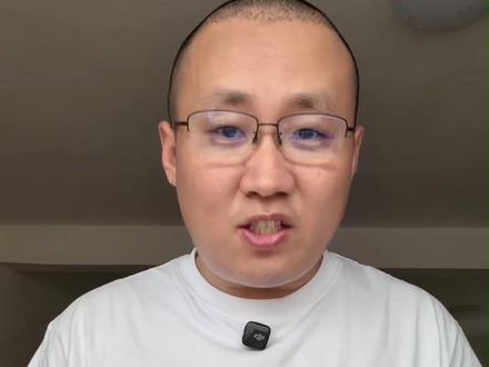 棋友问为什么我衣服上有洞 请看vcr #好物分享🔥 #T恤 #种草