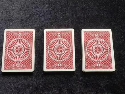 扑克牌随便分成3叠,魔术师为什么能知道第一张牌,到底什么原理 #纸牌魔术教学 #扑克魔术 #纸牌魔术 #魔术教学 #魔术揭秘