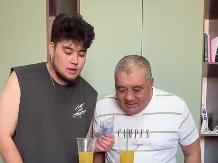 #儿子整蛊老爸 幸福的一家人💕