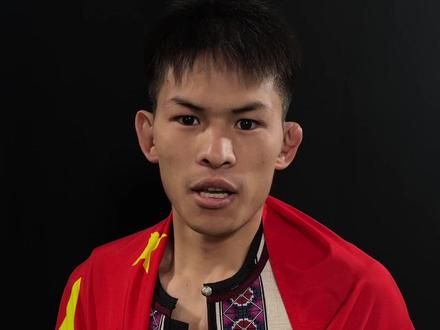 “提起来我就来气!”YFU彝族新人王 高龙杰 首次对阵日本选手,3月18日看他如何家乡而战!#YFU92中日对抗赛 #武林笼中对 #YFU新人王硬刚日籍军团 #我的妈妈是摔跤手