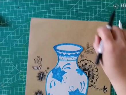 少儿美术:《青花瓷》,青花瓷被称为火中凤凰,她是国画与瓷器的结合。#美术课程