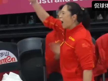 为什么说中国女篮第一美女张茹是防守铁闸,看看这场球,答案出现