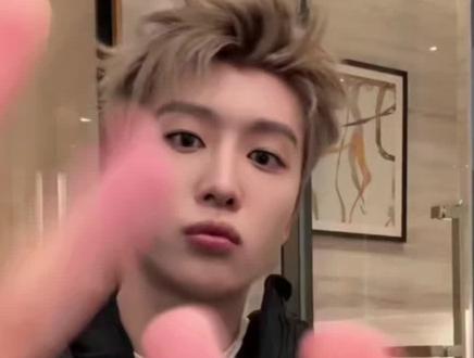 阿蛋 元旦快乐!#范丞丞#新歌TTTM#直播#跨年#上热门@范丞丞 @范丞丞工作室 @DOU+小助手