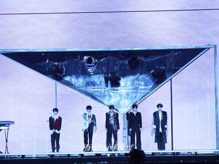 【TF家族三四代合作舞台】野心家丨20251228 #tf家族新年音乐会 #张极 #张函瑞 #王橹杰#张子墨