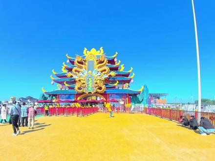 吴桥杂技之乡,上至九十九,下至刚会走,吴桥耍杂,人人有一手。 #杂技 #第一视角#旅行#亲子游玩好去处 #吴桥杂技幻乐城