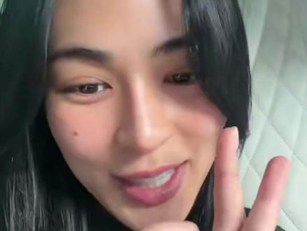 完整的8分钟在这。
宝宝应该想删那个没声音的,不小心把这个8分钟的删掉啦。
41秒的那个是一开始没开声音关掉了,就不发啦。#邝玲玲#linglingkwong #可爱到爆炸💥 #直播
