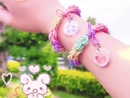 首创闺蜜磁吸手链,让小皮筋手链绝不撞款,特别又好看,快@闺蜜一起做#闺蜜手链 #手工 #闺蜜 @DOU+小助手